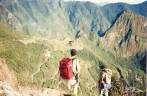 Depois de quase 40 km de trilhas pelas montanhas peruanas, a emoção de se chegar a Machu Picchu, no Peru (foto de Julho de 1990)